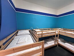 GIRLS Dorm Apartment