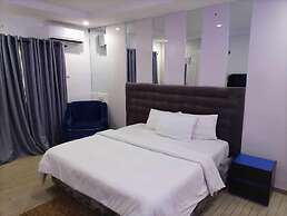 Pioneer Luxury Apartment