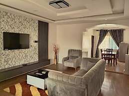 Pioneer Luxury Apartment