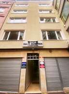 HOSTELİST