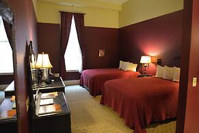Historic Plaza Hotel