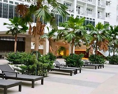 Live Just Steps Away From Mall of Asia