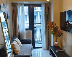 Live Just Steps Away From Mall of Asia