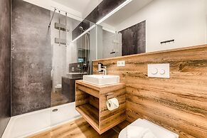 Brandnerhus Nr 21 - Balkon 4-zimmer Ferienwohnung