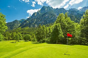 Chalet GM in Brand With 5 Bedrooms and 4 Bathrooms