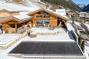 Chalet GM in Brand With 5 Bedrooms and 4 Bathrooms