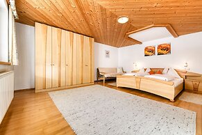 Haus Alvier - 3-zimmer Fewo Rothorn mit Terrasse