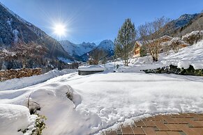 Haus Alvier - 3-zimmer Fewo Rothorn mit Terrasse