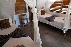 Rote Beach Bungalows