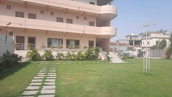 Hotel Ganga Vatika By GRB