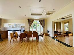 Deluxe 4 br Soan Villa - Sealinks Mui Ne