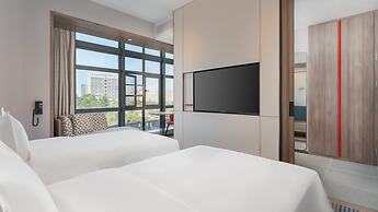 Holiday Inn Express Guangzhou University Town by IHG
