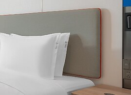 Holiday Inn Express Guangzhou University Town by IHG