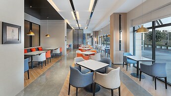 Holiday Inn Express Guangzhou University Town by IHG