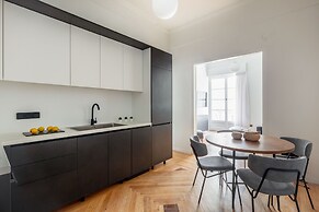 The MET by Zoia Living