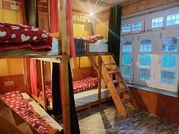 Shiva Valley Riverside Homestay By GRB