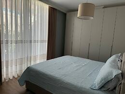 Sunny Coastal Getaway Green Coast