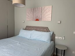 Sunny Coastal Getaway Green Coast