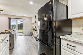 Golden Bloom - 3 2 Condo