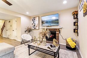 Golden Bloom - 3 2 Condo