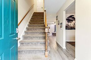 Golden Bloom - 3 2 Condo