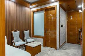 Platinum Service Apartment DLF Phase 3