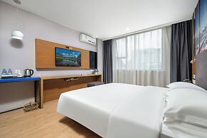 Stay at Guilin Downtown