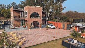 Ayaansh Resort