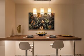 Koukaki Luxury Suites