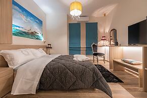 Koukaki Luxury Suites