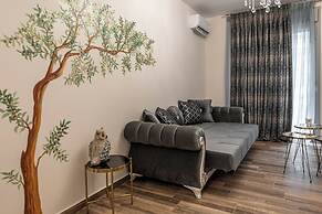 Koukaki Luxury Suites