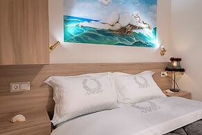 Koukaki Luxury Suites