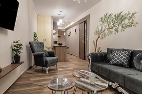 Koukaki Luxury Suites