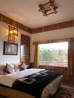 Hotel Basa Palace By GRB