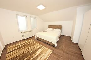 Apartment Villa Begić