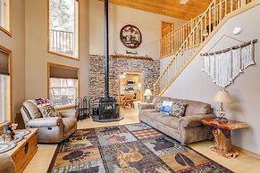 10 Mi to Dtwn Flagstaff: Serene Cabin w/ Decks