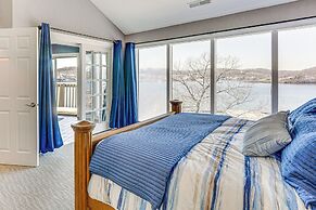Boat, Swim & Enjoy Lake Views: Osage Beach Retreat