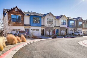 4 Mi to Dtwn: Family-friendly Townhome in Reno