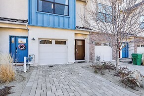 4 Mi to Dtwn: Family-friendly Townhome in Reno