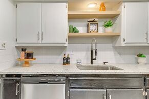 < 1 Mi to Oklahoma City Zoo: Family-friendly Home