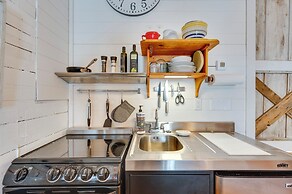 1 Mi to Cranmore Mountain: Charming Conway Apt!