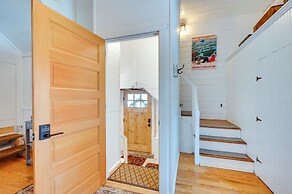 1 Mi to Cranmore Mountain: Charming Conway Apt!