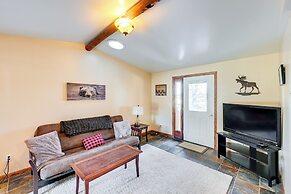 3 Mi to Dtwn: Mtn-view Red Lodge Retreat!