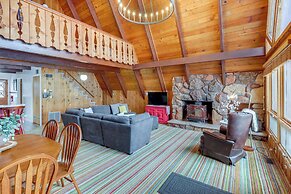 Hot Tub + Fire Pit: Cozy Cabin in Red Lodge!