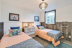 Modern Apt on Detroit Lake w/ Dock Access!