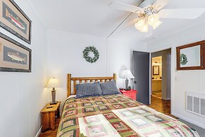 2 Mi to Skiing: Blue Ridge Mtn Cabin w/ Hot Tub!