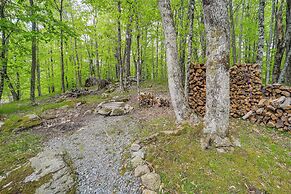 2 Mi to Skiing: Blue Ridge Mtn Cabin w/ Hot Tub!