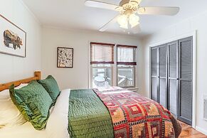 2 Mi to Skiing: Blue Ridge Mtn Cabin w/ Hot Tub!