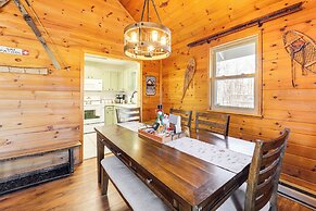 2 Mi to Skiing: Blue Ridge Mtn Cabin w/ Hot Tub!