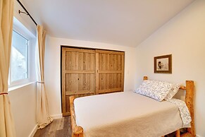 Walk to Kenai River: Forested Fisherman's Cabin!